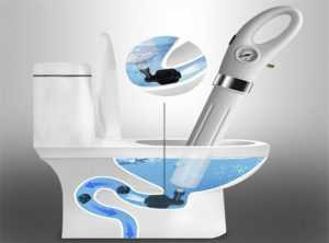 Thông tắc bồn cầu bị tắc vật cứng với máy hút công suất lớn