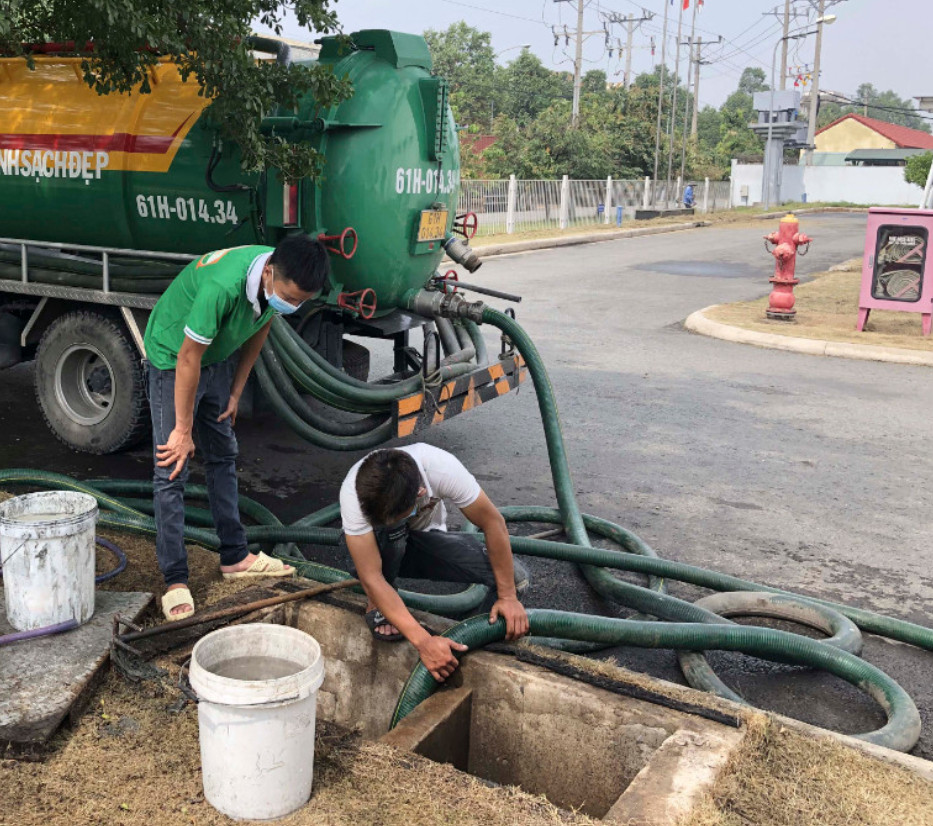 Hút hầm cầu Huế cam kết không đục phá, sạch triệt để